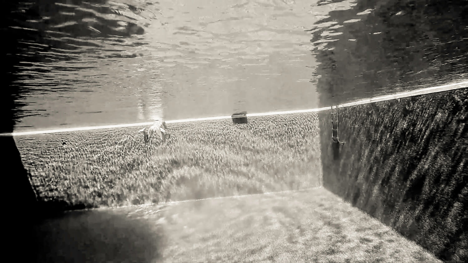 Enfin le fond. Fini L'infini.